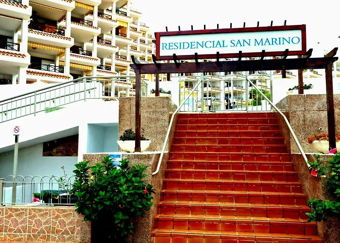 Luxury San Marino Apartment & Pool View